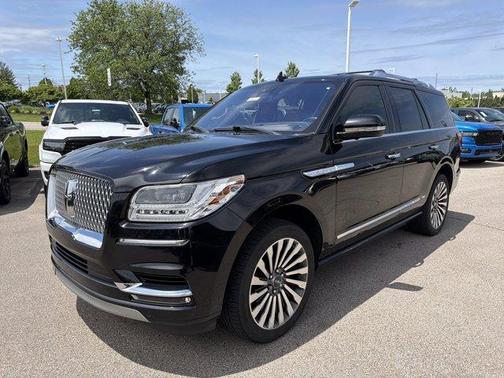 Infinite Black Metallic 2019 Lincoln Navigator Reserve