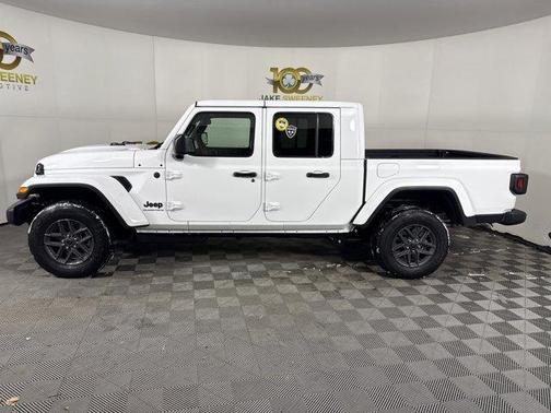 2026 Jeep Gladiator Sport