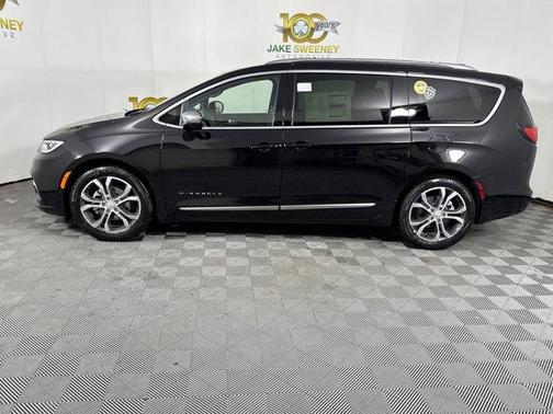 2026 Chrysler Pacifica Pinnacle
