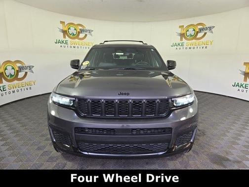 2022 Jeep Grand Cherokee L Laredo