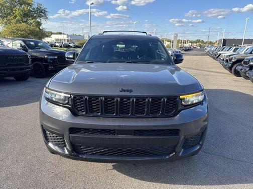 2022 Jeep Grand Cherokee L Laredo