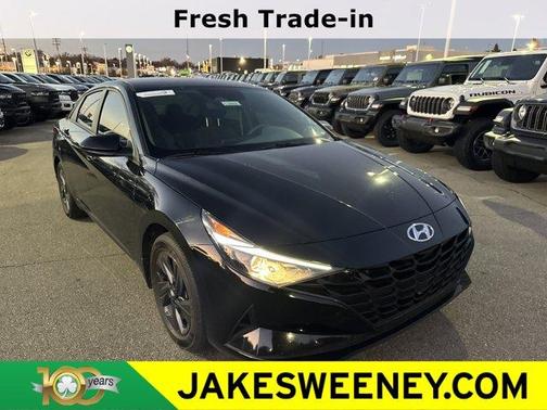 2023 Hyundai ELANTRA SEL