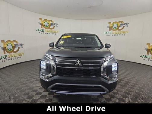Graphite Gray 2025 Mitsubishi Outlander SE