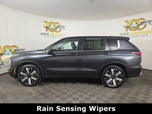 Graphite Gray 2025 Mitsubishi Outlander SE