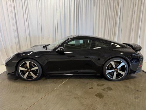 Jet Black Metallic 2026 Porsche 911 Carrera 4S