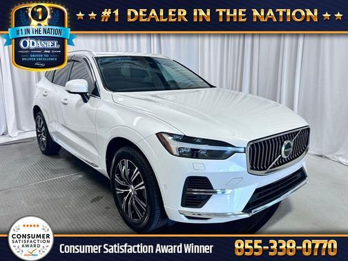 Crystal White Metallic 2022 Volvo XC60 Recharge Plug-In Hybrid T8 Inscription