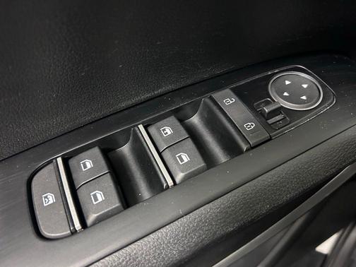 Snow White Pearl 2022 Kia Soul LX