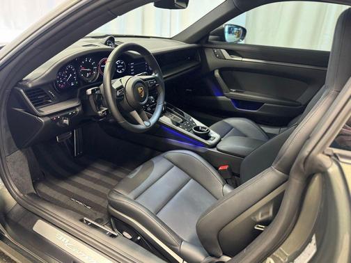 Aventurine Green Metallic 2024 Porsche 911 Carrera