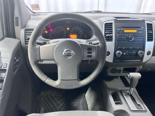Storm Gray Metallic 2009 Nissan Frontier SE Crew Cab