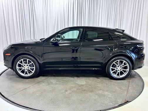 Chromite Black Metallic 2026 Porsche Cayenne Cayenne