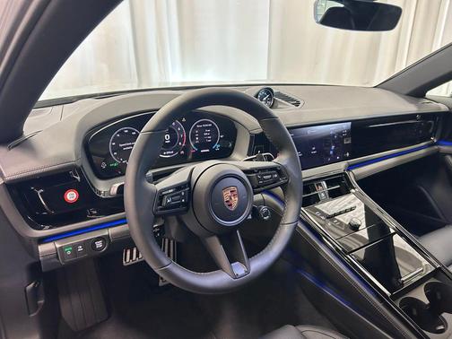 Ice Gray Metallic 2026 Porsche Panamera 4
