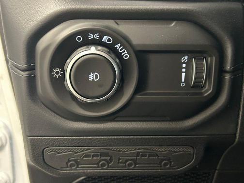 Bright White Clearcoat 2026 Jeep Wrangler Rubicon