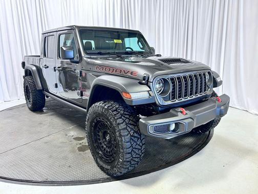 Granite Crystal Metallic Clearcoat 2026 Jeep Gladiator Mojave 4x4