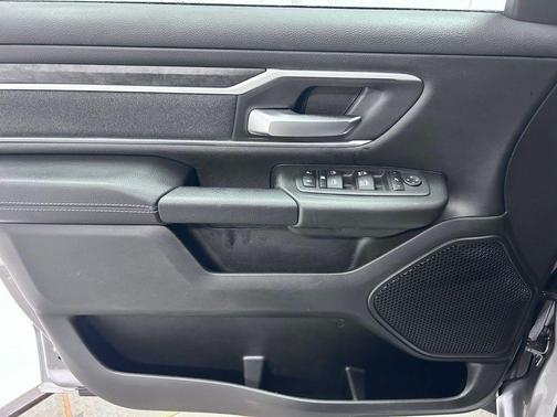 Billet Silver Metallic Clearcoat 2022 RAM 1500 Big Horn/Lone Star