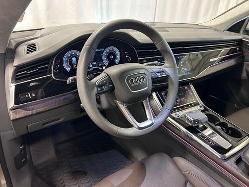 Vicuna Beige Metallic 2022 Audi Q8 55 Prestige