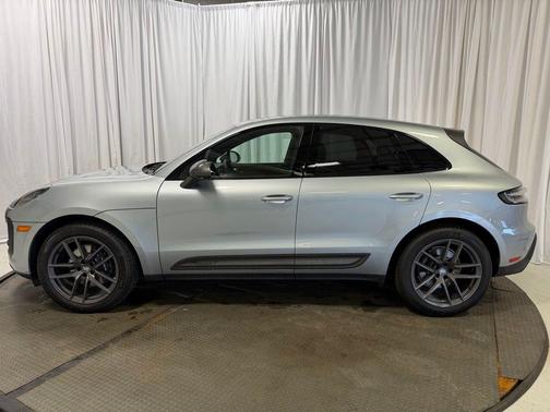 Dolomite Silver Metallic 2026 Porsche Macan T