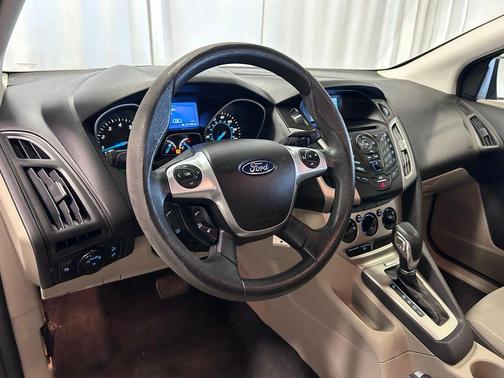 Sterling Gray Metallic 2014 Ford Focus SE