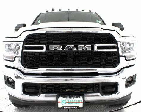 2022 RAM 2500 Tradesman Crew Cab 4x4 8' Box