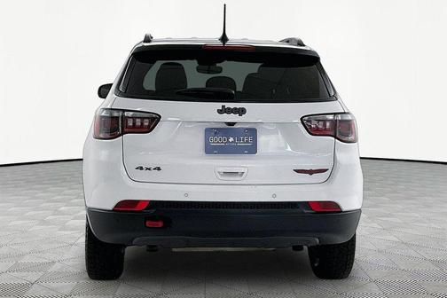 Bright White Clearcoat 2025 Jeep Compass Trailhawk