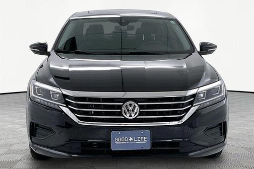 Deep Black Pearl 2021 Volkswagen Passat 2.0T SE