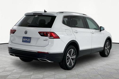 Pure White 2018 Volkswagen Tiguan 2.0T SEL