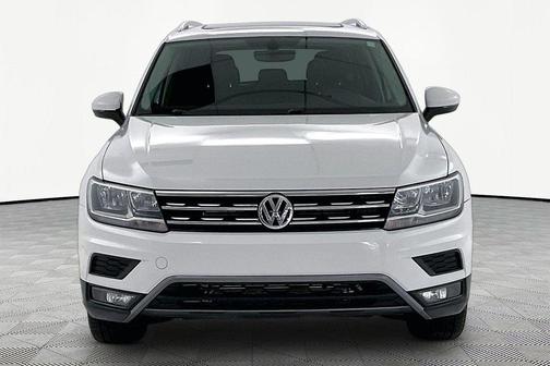 Pure White 2018 Volkswagen Tiguan 2.0T SEL