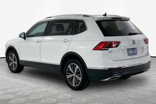 Pure White 2018 Volkswagen Tiguan 2.0T SEL