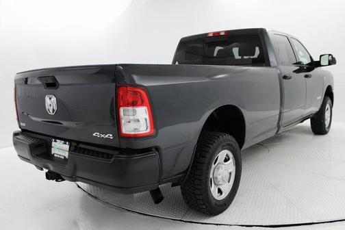 2021 RAM 3500 Tradesman Crew Cab 4x4 8' Box