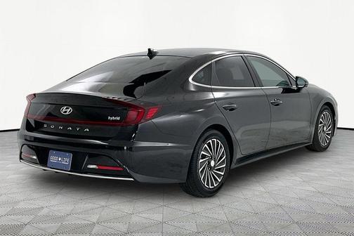 Nocturne Black 2021 Hyundai SONATA Limited 2.0T
