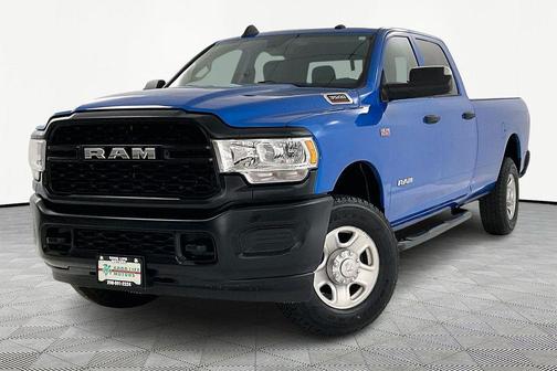 2020 RAM 3500 Tradesman Crew Cab 4x4 8' Box