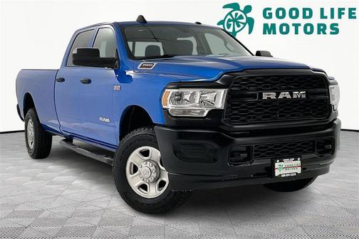 2020 RAM 3500 Tradesman Crew Cab 4x4 8' Box