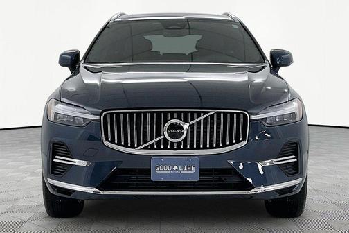 2022 Volvo XC60 Recharge Plug-In Hybrid T8 Inscription Expression