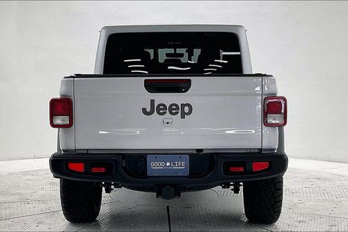 Silver Zynith Clearcoat 2023 Jeep Gladiator Rubicon
