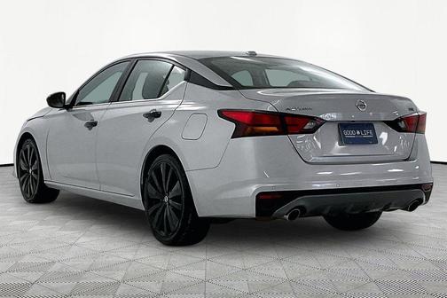 2021 Nissan Altima SR FWD