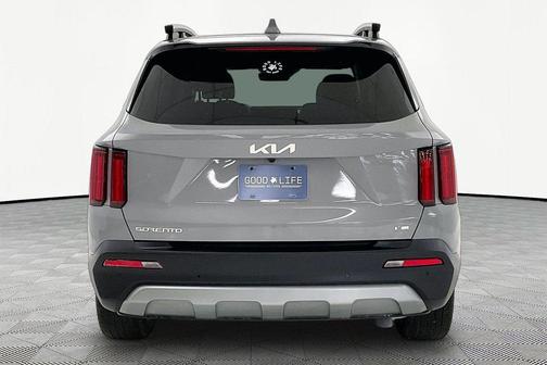 Wolf Gray 2023 Kia Sorento SX