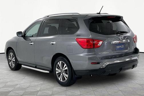 Gun Metallic 2018 Nissan Pathfinder SV