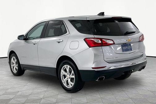 Silver Ice Metallic 2018 Chevrolet Equinox 2LT