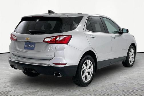 Silver Ice Metallic 2018 Chevrolet Equinox 2LT