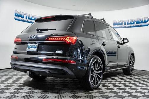 2023 Audi Q7 55 Premium Plus