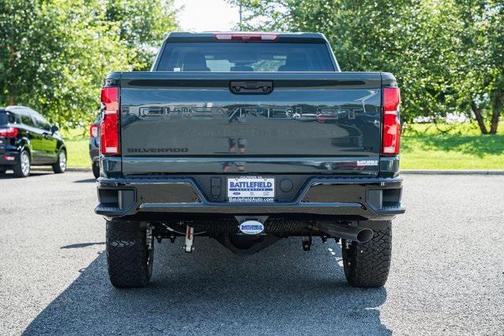 2025 Chevrolet Silverado 3500 LT