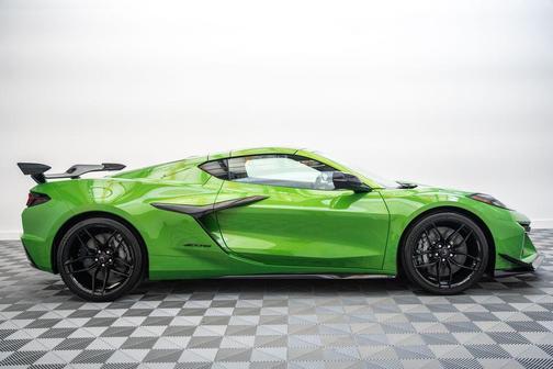 Roswell Green Metallic 2026 Chevrolet Corvette Z06