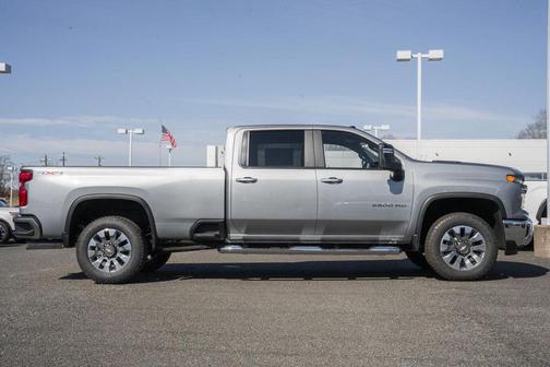 Sterling Gray Metallic 2026 Chevrolet Silverado 3500 LT