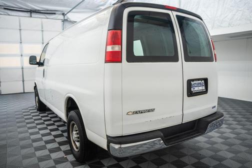 Summit White 2017 Chevrolet Express 3500 Work Van