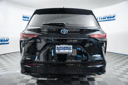 2022 Toyota Sienna XSE 7 Passenger