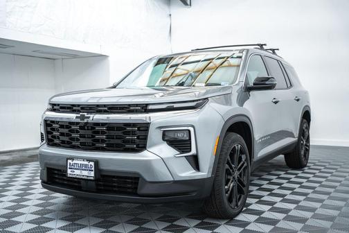 Sterling Gray Metallic 2026 Chevrolet Traverse LT