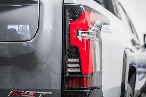 2025 Chevrolet Silverado EV RST