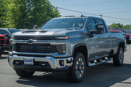 Sterling Gray Metallic 2026 Chevrolet Silverado 3500 LT