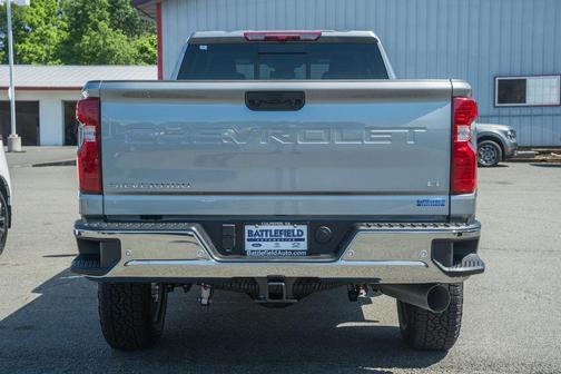 Sterling Gray Metallic 2026 Chevrolet Silverado 3500 LT