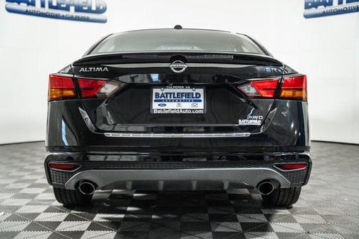 2022 Nissan Altima SR Intelligent AWD