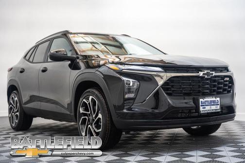 Mosaic Black Metallic 2026 Chevrolet Trax FWD 2RS